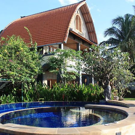 Cleopatra Beach Bungalows Lovina Exterior foto