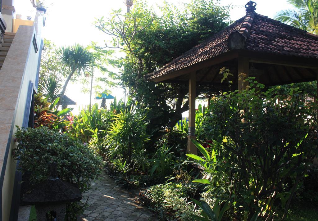 Cleopatra Beach Bungalows Lovina Exterior foto