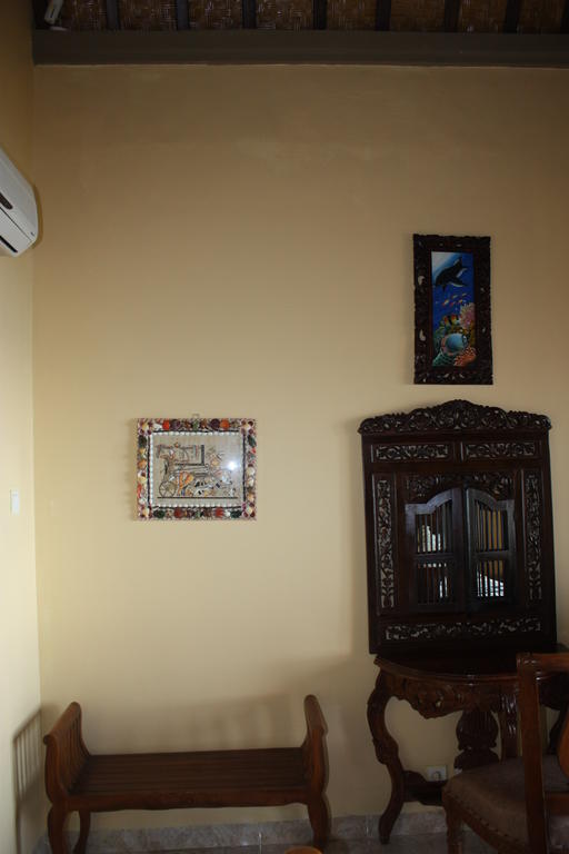Cleopatra Beach Bungalows Lovina Quarto foto